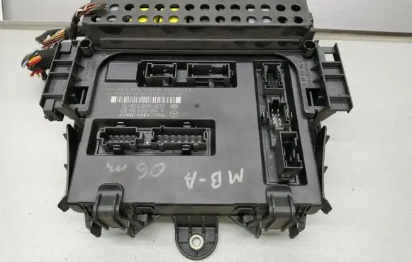 Mercedes-Benz A W169 Comfort/convenience module A1695453432 A1695450001 1695453740