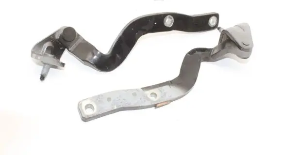 Audi TT TTS Mk2 Tailgate/trunk/boot hinge 8J8827300A