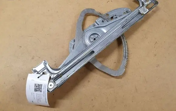 Ford Focus Rear window lifting mechanism without motor 3M51R27000