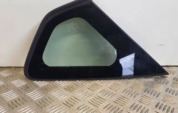 Toyota Prius (XW30) Rear side window