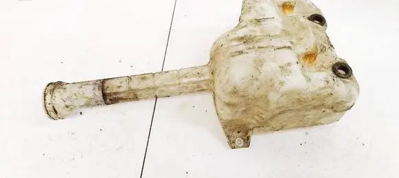 Nissan Prairie Windshield washer fluid reservoir/tank