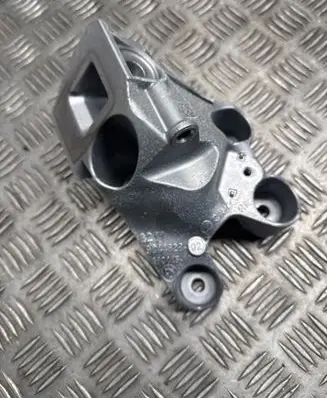 BMW XM Engine mounting bracket 9844628
