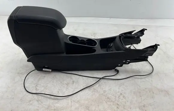 Ford Fiesta ST Center console C1BBA044C74