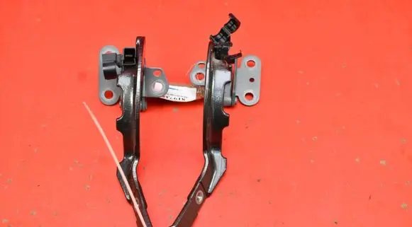 Honda Accord Tailgate/trunk/boot hinge