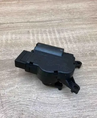 Audi Q7 4L Air flap motor/actuator 52411483R04 160207 D05