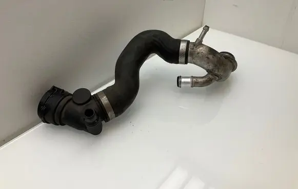BMW 5 GT F07 Engine coolant pipe/hose 7595252 15476810