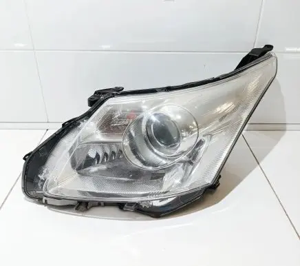 Toyota Avensis T270 Headlight/headlamp H279HLAE 8596751050