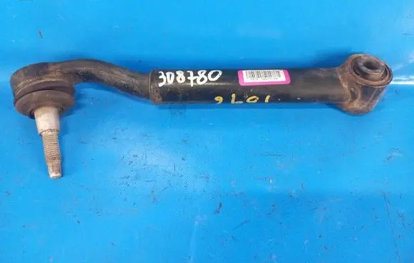 Ford Mustang VI Front lower control arm/wishbone FR3C3A424AA