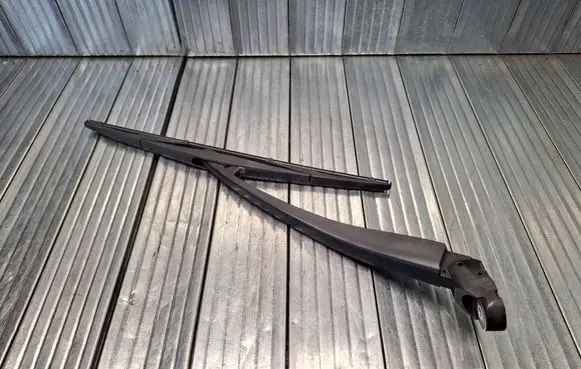 Nissan X-Trail T31 Rear wiper blade arm 