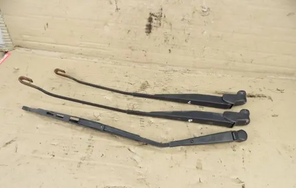 Fiat 500 Cinquecento Front wiper blade arm