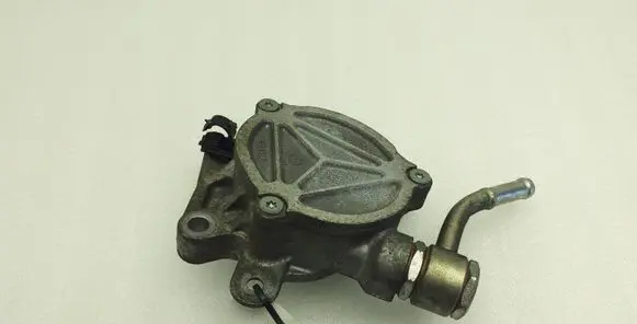 Mazda CX-3 Vacuum pump PE018G00 K2102