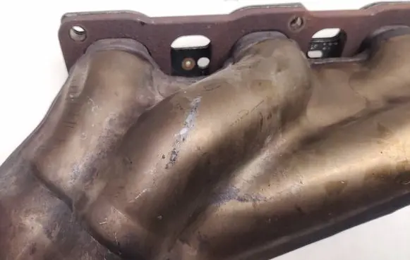 Dodge Challenger Exhaust manifold 