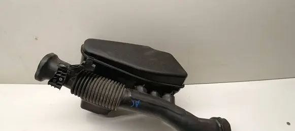 Toyota Prius (XW30) Intake resonator 1789337040
