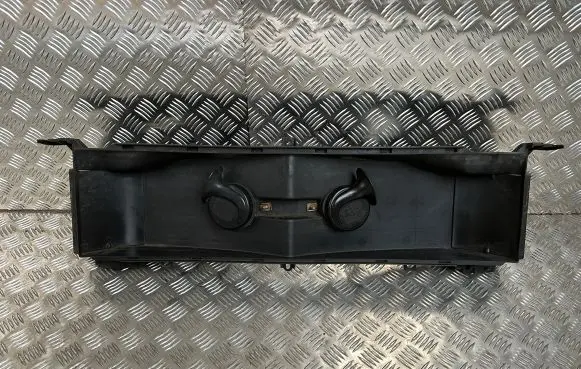 Tesla Model S Intercooler air channel guide 105807400B