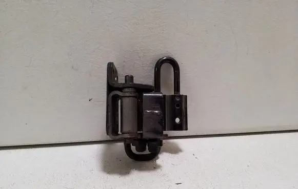 Audi A6 S6 C6 4F Rear door lower hinge 8E0833412E