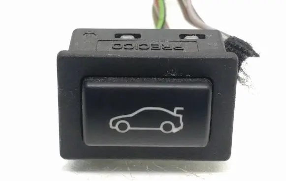 Tailgate opening switch