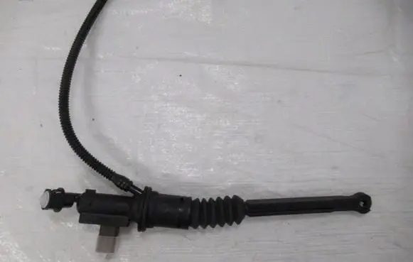 Peugeot 308 Clutch slave cylinder 9673769680