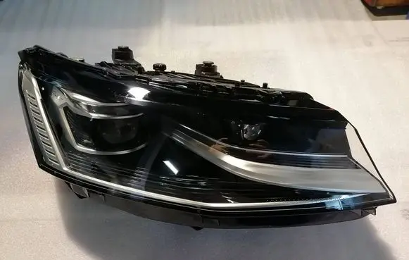 Volkswagen Transporter - Caravelle T7 Headlight/headlamp 7T1941082A 12035100000