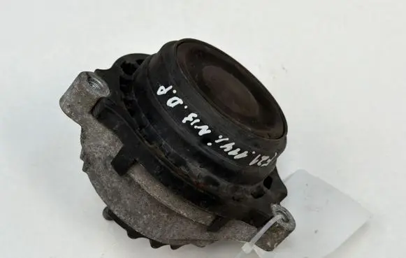 BMW 1 F20 F21 Engine mount bracket 6854252