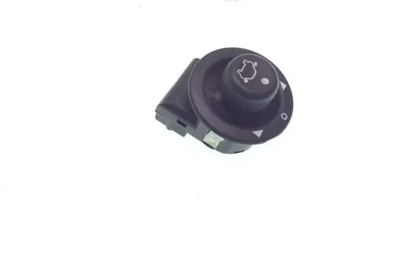 Wing mirror switch