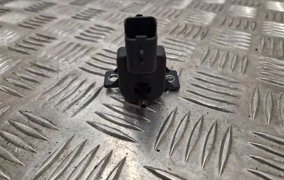 Citroen DS5 Turbo solenoid valve 9665558580