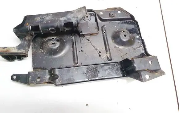 Volkswagen Golf III Battery box tray 