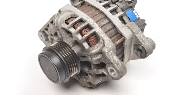 Hyundai i20 (PB PBT) Generator/alternator 3730003600