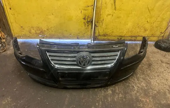 Volkswagen Polo IV 9N3 Front bumper 6Q0807221C