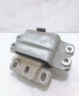 Engine mount bracket