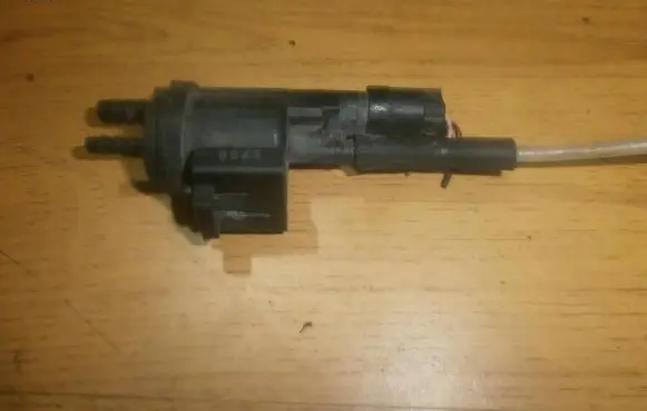 Mercedes-Benz A W168 Turbo solenoid valve 0025401497