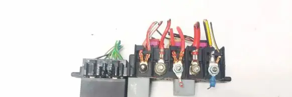 Volkswagen Golf IV Fuse box set 8L0941822 4B0955531A
