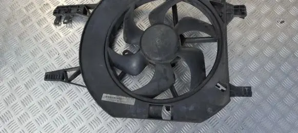 Renault Trafic I Radiator cooling fan shroud 1831248000 1831247