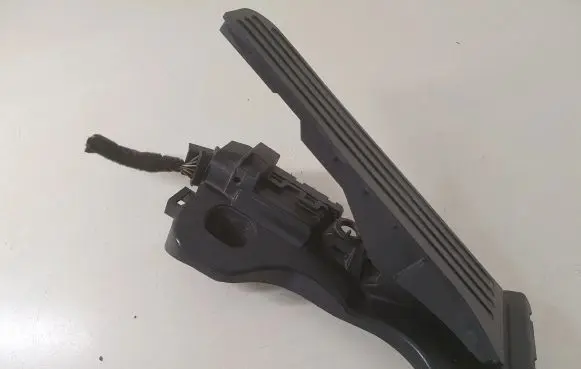 Audi A3 S3 8P Accelerator throttle pedal 1K1721503F