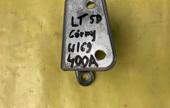Mercedes-Benz A W169 Rear door upper hinge A1697300137 A1697301137