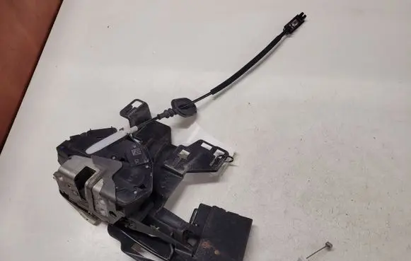 Ford Fiesta Front door lock 8A61A21978AC 8A6AA21812CD