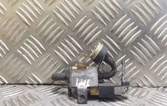 Volkswagen Golf IV Turbo solenoid valve 054906267A