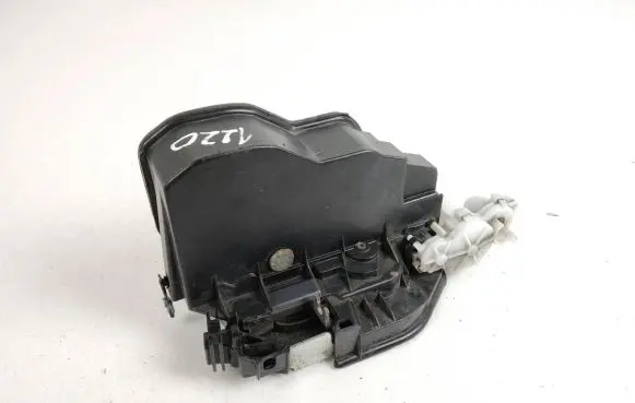 BMW X3 F25 Front door lock 7202143 74053702