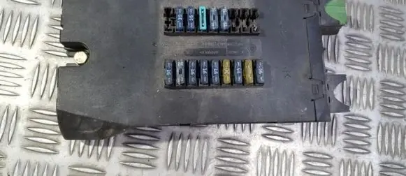Mercedes-Benz Sprinter W901 W902 W903 W904 Fuse box set 08501002