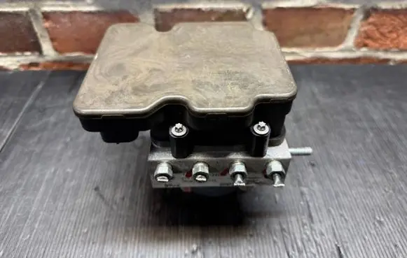 Suzuki SX4 S-Cross ABS Pump 5611074SB0 0265956509 0122623