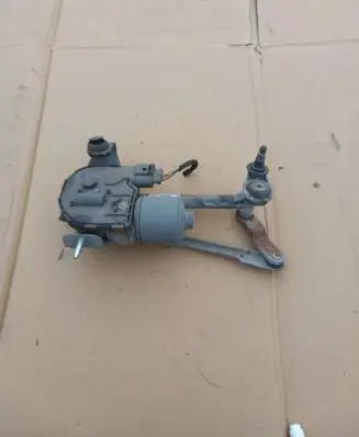 Seat Altea XL Front wiper linkage and motor 5P0955024D