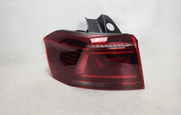 Volkswagen PASSAT B8 Rear/tail lights 3G9945207P