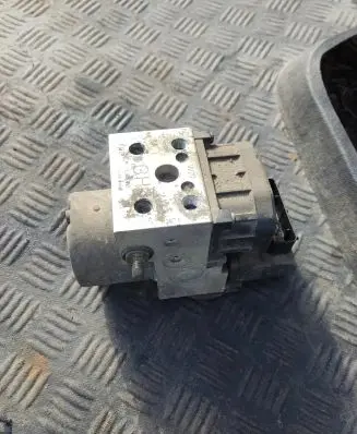 Subaru Legacy ABS Pump 27534AE050 11000041410