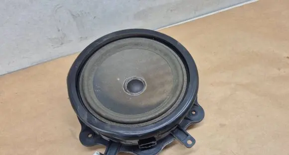 Audi A3 S3 8P Front door speaker 7606500214 8P0035411