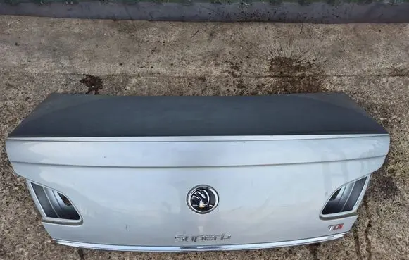 Tailgate/trunk/boot lid