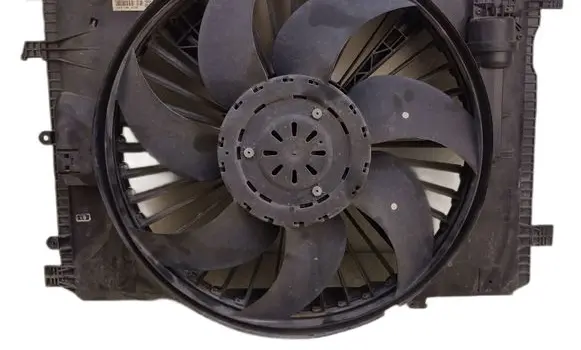 Mercedes-Benz E W212 Fan set A2049061403 A2045000493