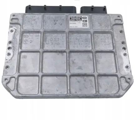 Toyota RAV 4 (XA50) Engine control unit/module 42J60