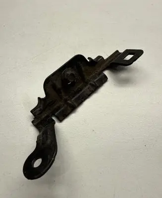 Battery bracket