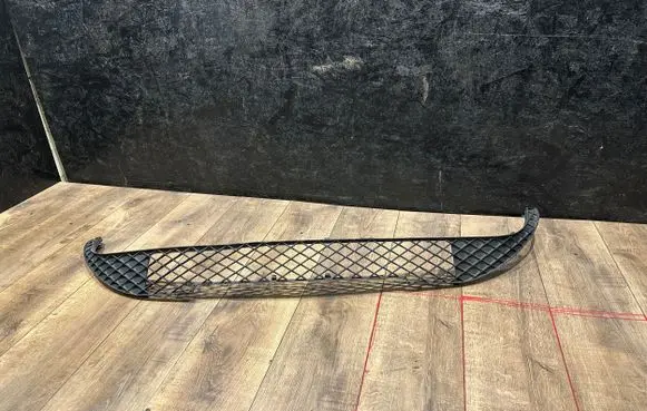 Mercedes-Benz A W176 Front bumper lower grill A1768850022 11279981