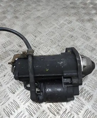 Volkswagen PASSAT B5 Starter motor 068911024E