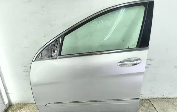 Mercedes-Benz R W251 Front door A2517200105